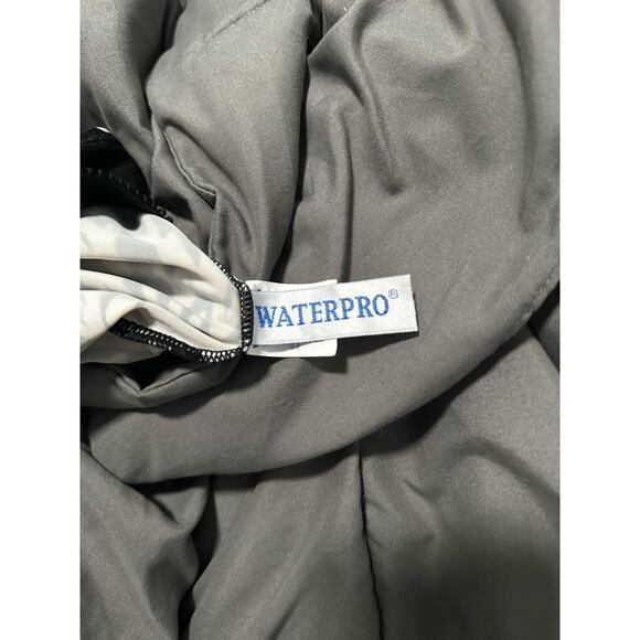 Swimsuit top great condition brand - Picture 4 of 4